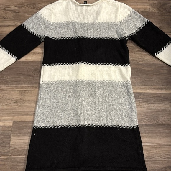 **NWT** Fortune + Ivy Cardigan - Picture 3 of 4